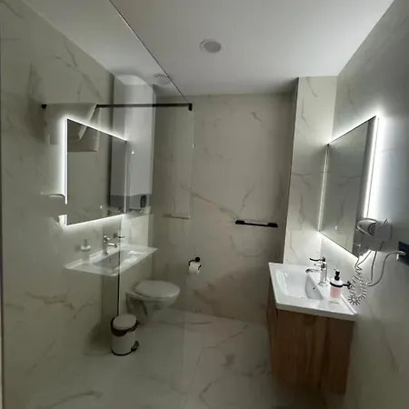 Luna Di Mare Апартаменты Омиш