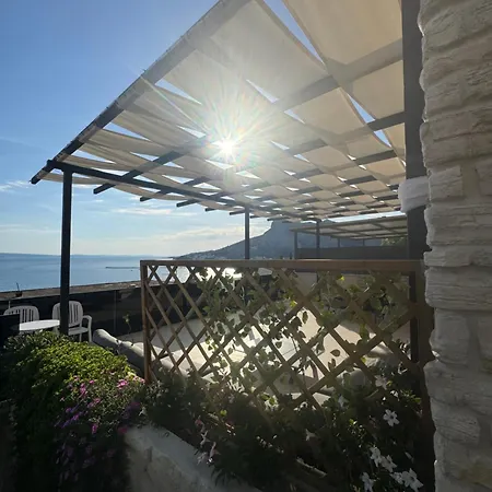 Luna Di Mare Omis